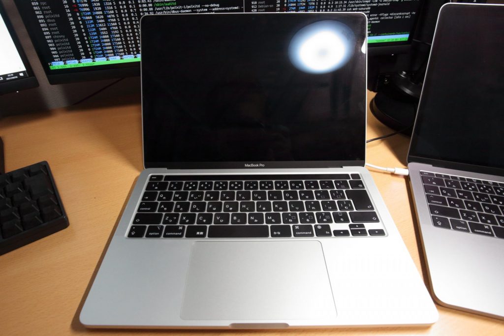 MacBook pro 13インチ2020 M1 16GB,SSD 1TBストレージ種類SSD